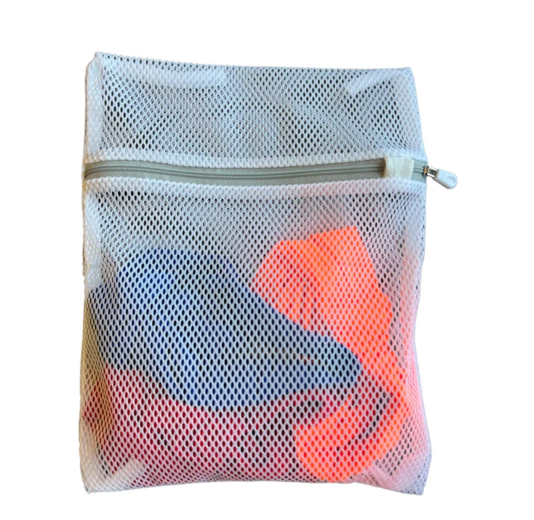 Laundry Net (protects satin in the washing machine)