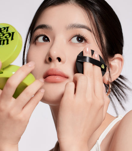 UNLEASHIA, Satin Wear Healthy Green Cushion