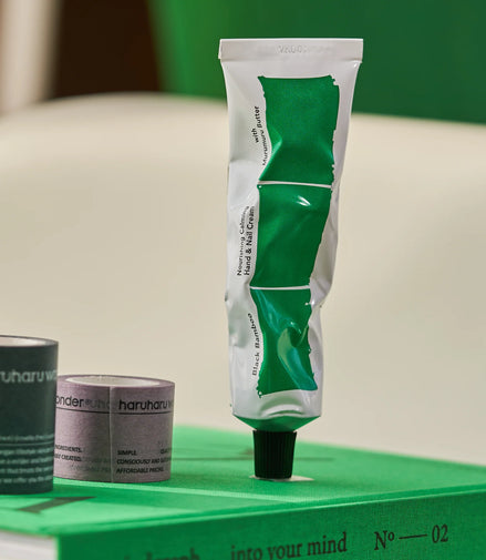 Haruharu Wonder Black Bamboo Nourishing Calming Hand & Nail Cream