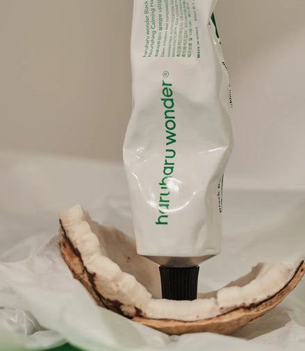 Haruharu Wonder Black Bamboo Nourishing Calming Hand & Nail Cream
